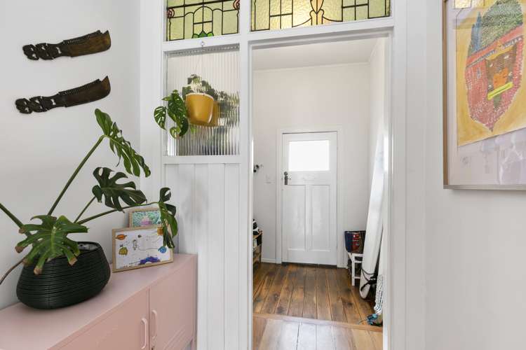 137 Onepu Road Lyall Bay_11