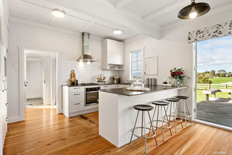 242 Hull Road Waiuku_11