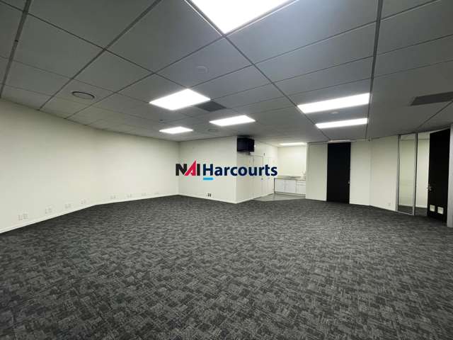 Level 1/110 Wairau Road Wairau Valley_3