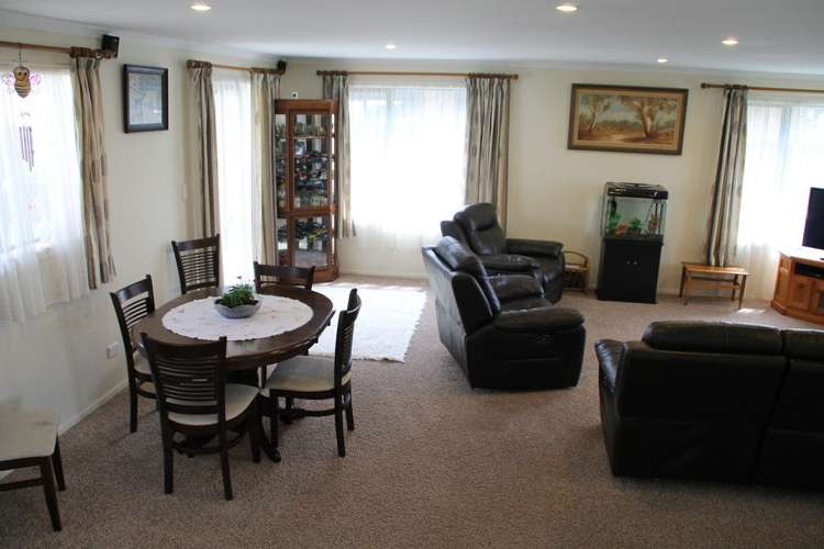 11 Dumfries Place Pyes Pa_2