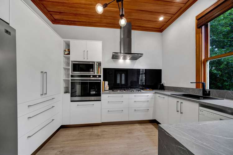 7 Richmond Road Waitara_5