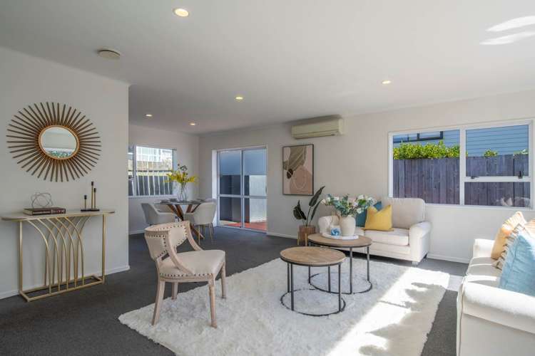 2/8 Kaipatiki Road Glenfield_14