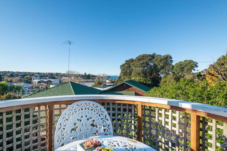 2/1 Argyle Road Browns Bay_7