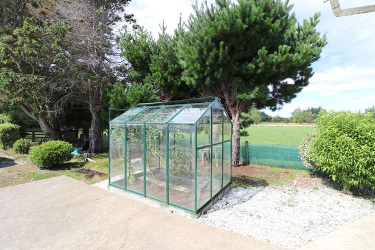 215 Findlay Road Ascot_32