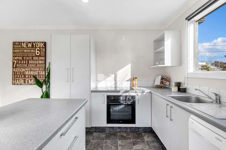 47 Sullivan Avenue Woolston_4