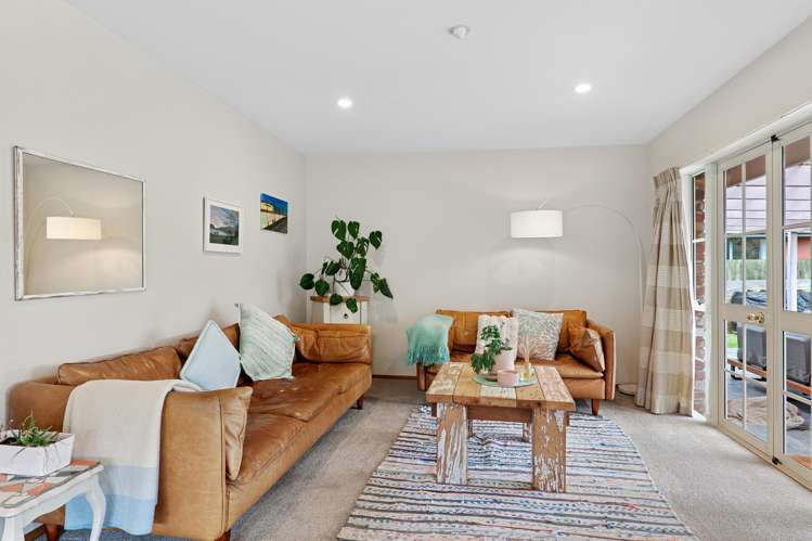 13 Oldham Place Darfield_11