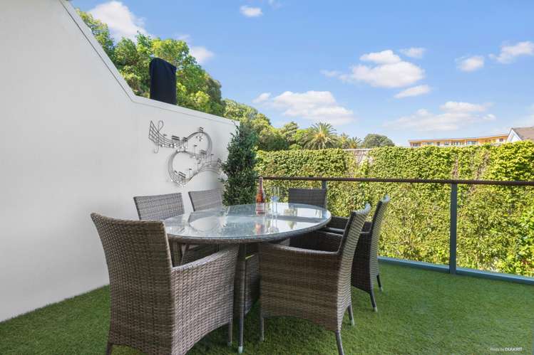 105/19 Bute Road Browns Bay_16