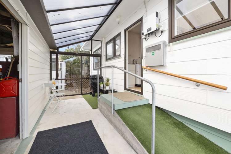8 Deller Drive Carterton_11