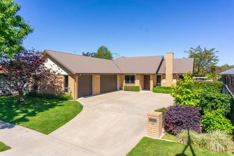 26 Ravenscourt Place Huntington_1