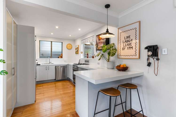 191 Glengarry Road Glen Eden_5