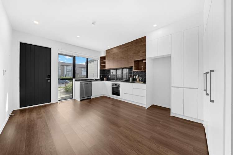 10 Routhmore Street Flat Bush_5