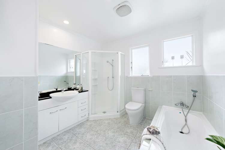 2/38a Seaview Avenue Northcote_15