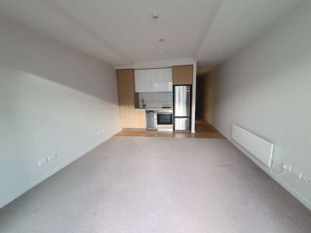 Fabulous 1 Bedroom Apartment in Great Location