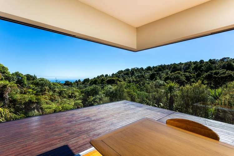 296 Piha Road Piha_6