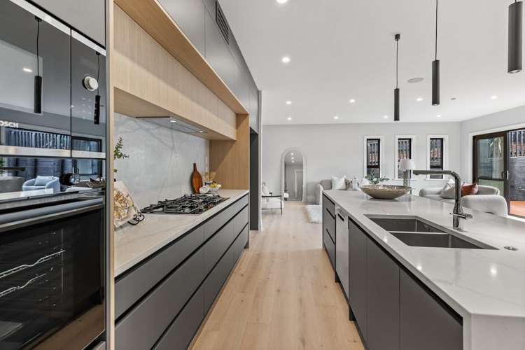 7 Halcyon Bay Lane Orewa_13
