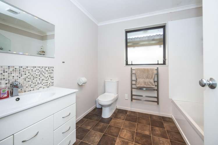 672 Henry Road Taupiri_9