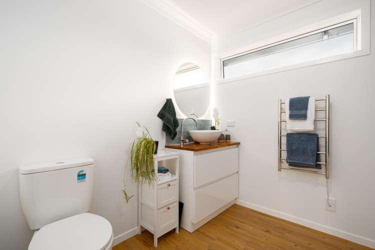 48 Mark Avenue Paparangi_13