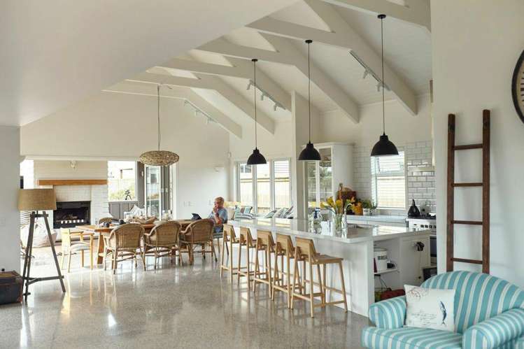 104 Ocean Close Matarangi_1