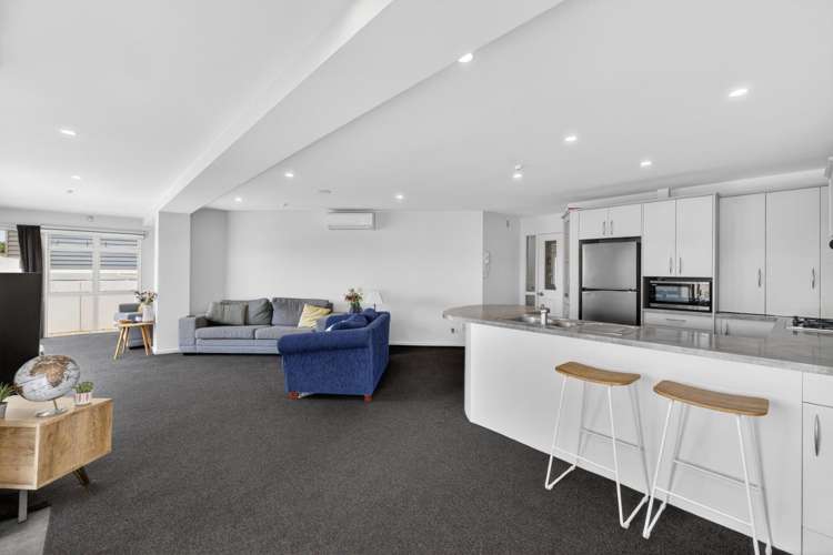 1A/45 Marine Parade Mt Maunganui_8