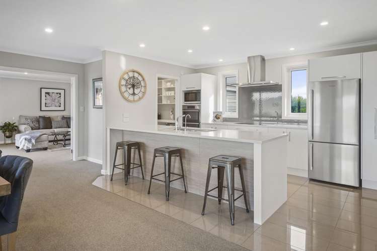 3090A Cambridge Road Cambridge_3