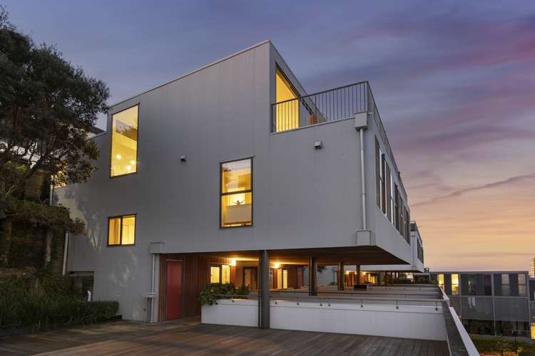 10 The Boardwalk Auckland Central_18