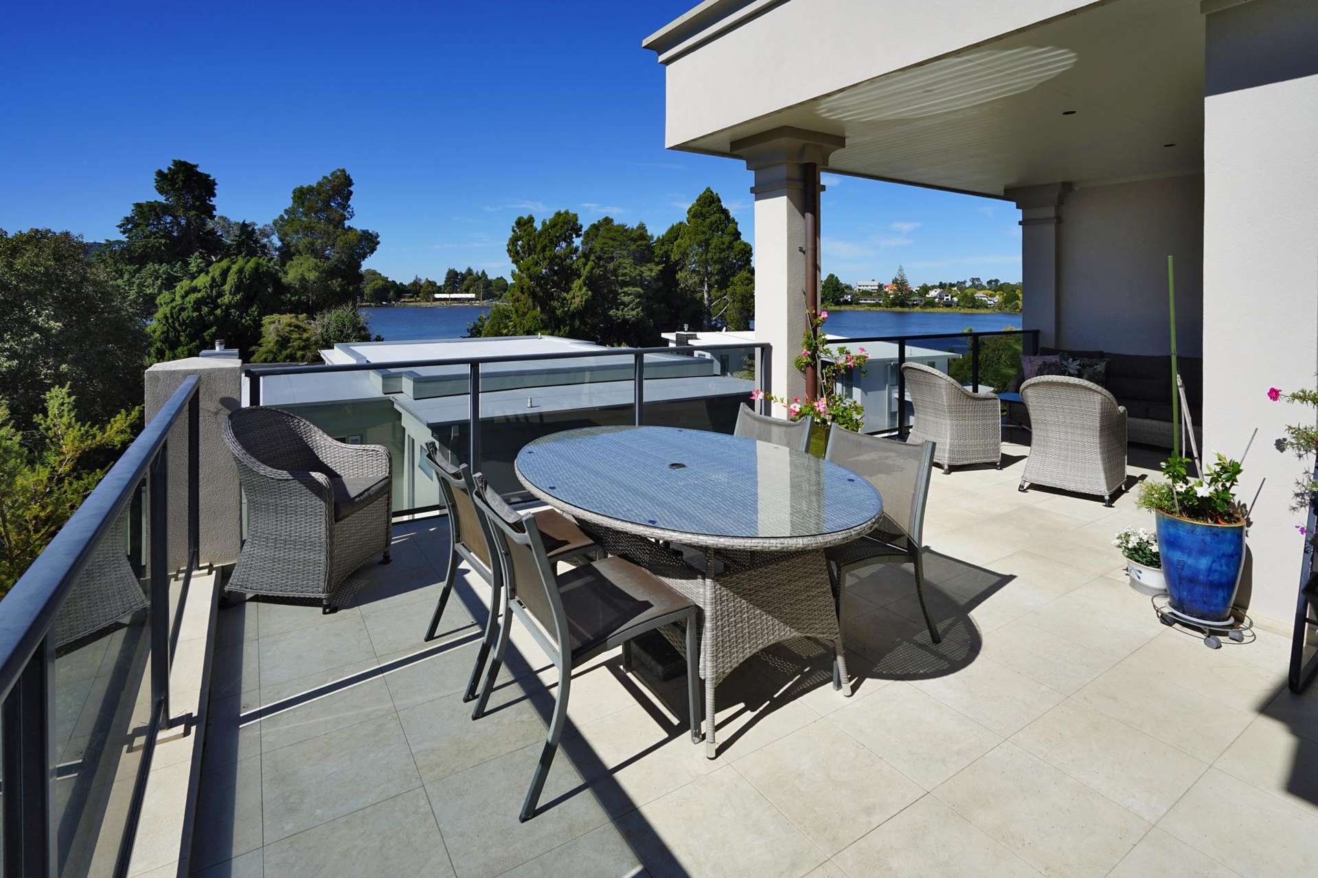 138 Lake Crescent Hamilton Lake_0