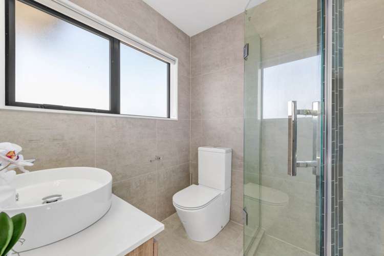 66 Donegal Park Drive Flat Bush_23