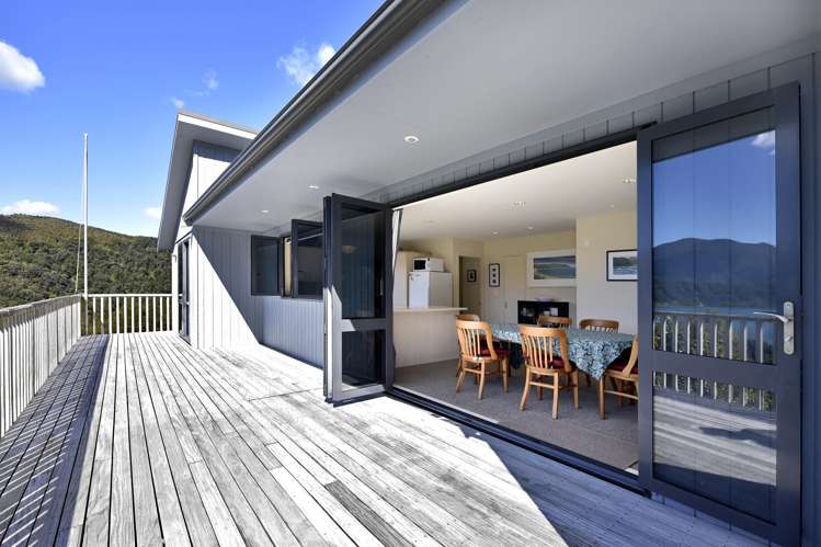 20 Worlds End Road, Tennyson Inlet Marlborough Sounds_6