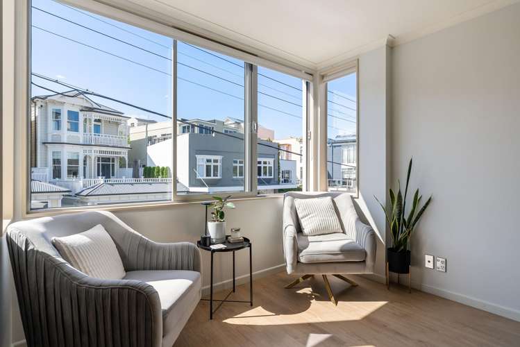 2/15 Roxburgh Street Mount Victoria_6