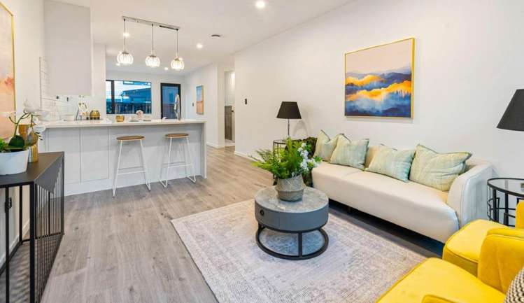 3/12 William Street Mangere East_1