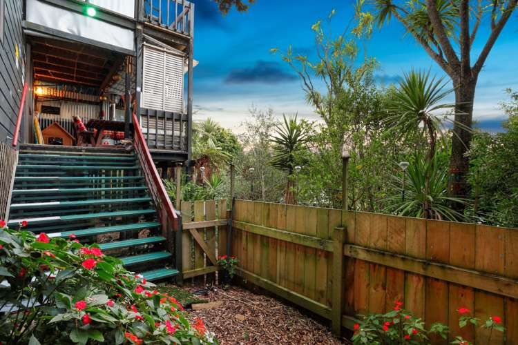 2/132 Golf Road Titirangi_8