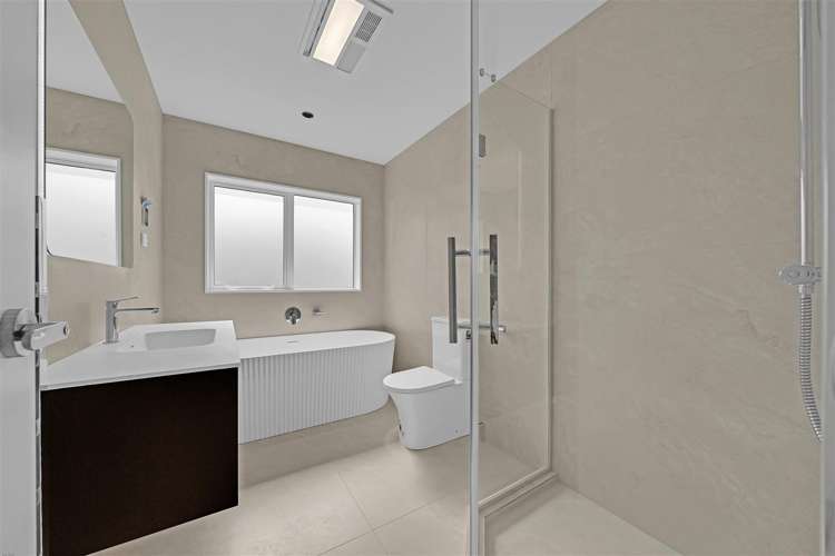 5 Hapukupuku Avenue Beachlands_34