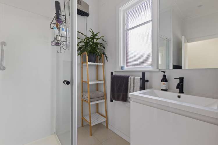 17 Hugh Street Sawyers Bay_10