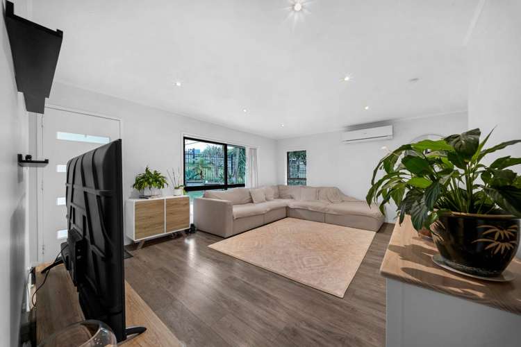 2/3 Diosma Place Botany Downs_7