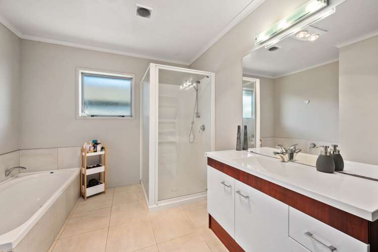 94 Basley Road Owhata_13