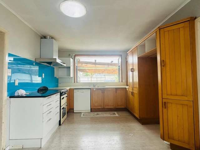 700 Richardson Road Mount Roskill_1