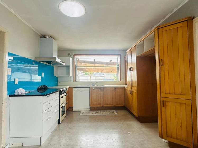 700 Richardson Road Mount Roskill_1