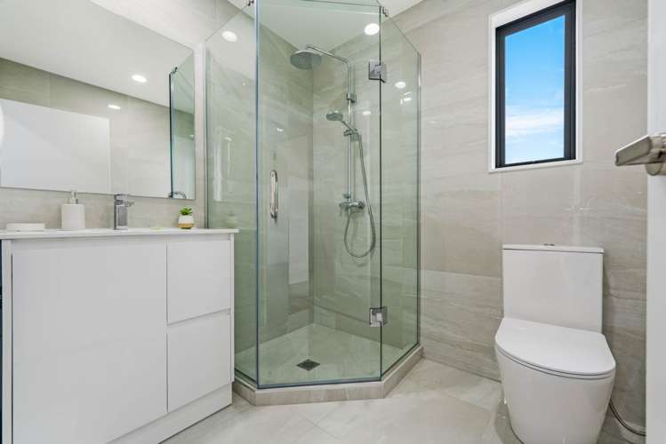 2/127 Stoddard Road Mt Roskill_17