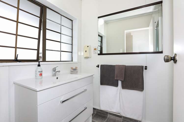 167 Fitzherbert Avenue West End_11