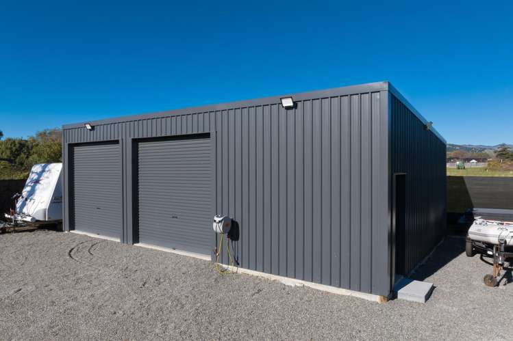 14 Waters Avenue Burleigh_30