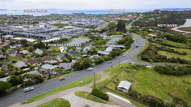 7 John Dee Crescent Red Beach_16