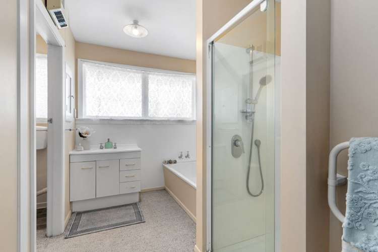 1/1 Impala Place Sockburn_9