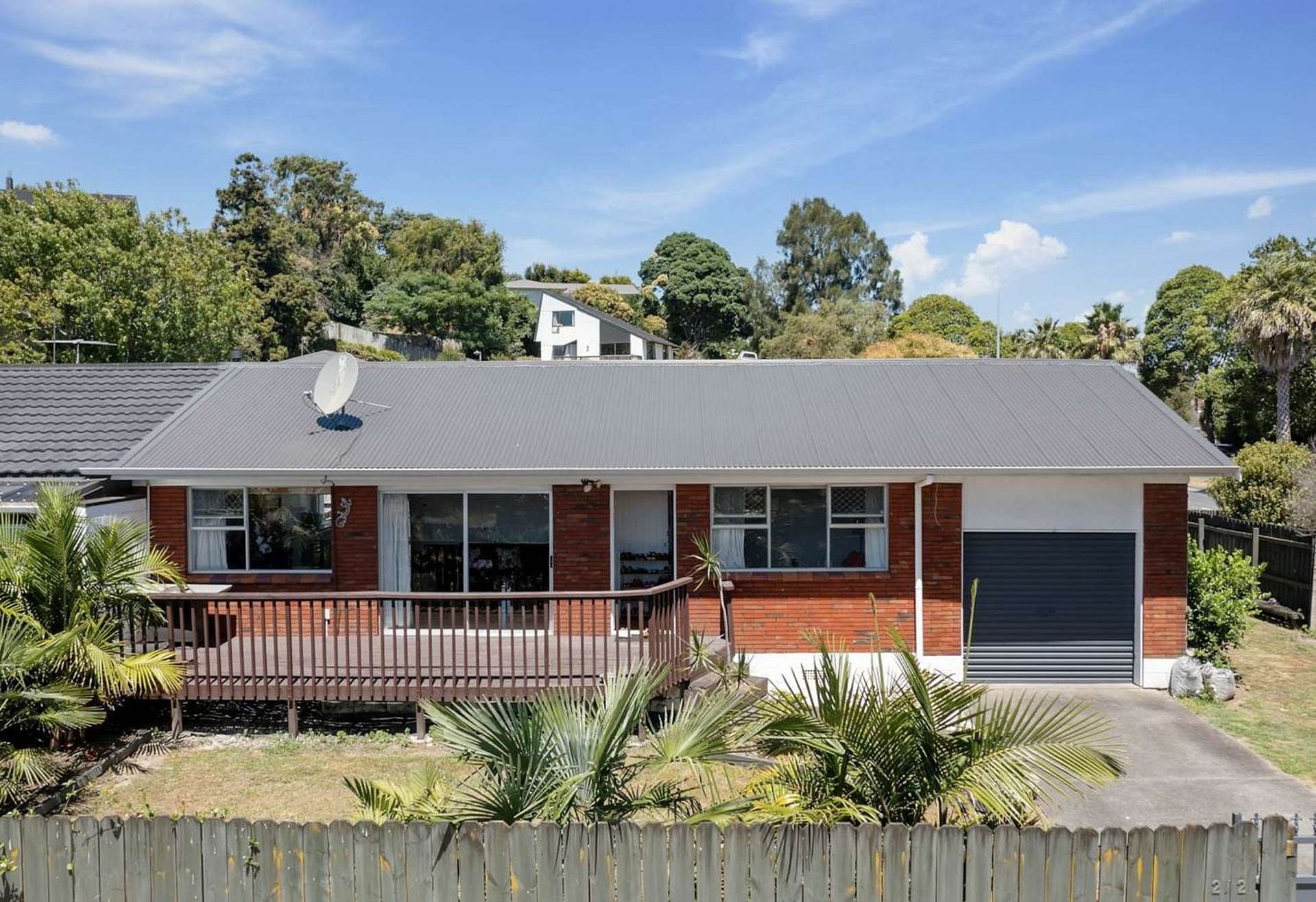 2/2 Chevis Place Pakuranga_0