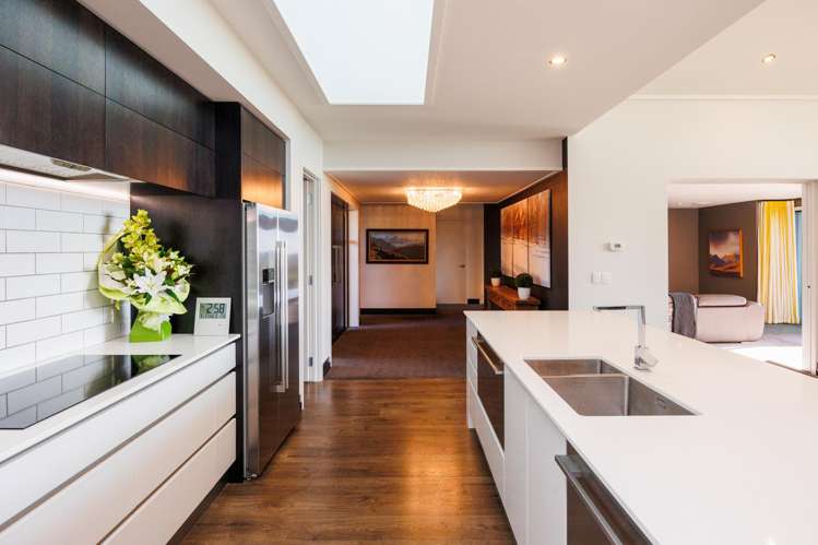 21 The Strand Fitzherbert_16