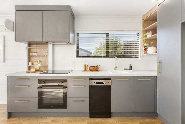 4a Helicon Place Totara Vale_5