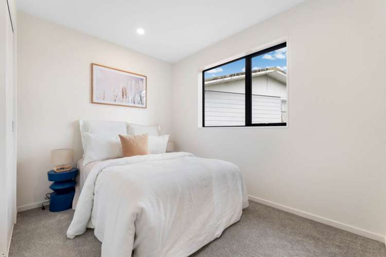 10A Helleur Road Massey_12