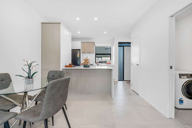 16 Rorida Lane Flat Bush_5