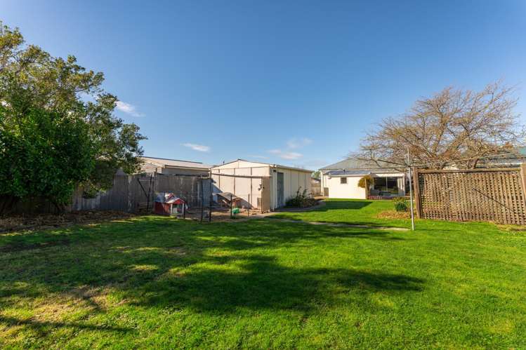 35 Raymond Street West End_23
