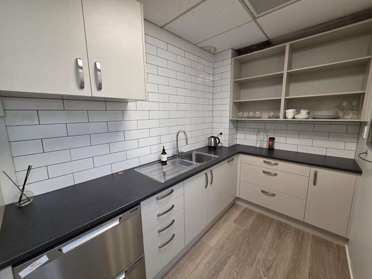 136 Broadway Newmarket_10