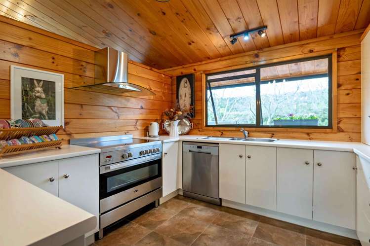 28 Butler Road Poroporo_3